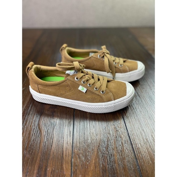 Cariuma OCA Low Suede Sneakers Camel Brown Size 5 - Picture 3 of 7